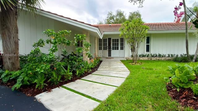 7521 SW 175th St, Palmetto Bay FL 33157 - Palmetto Bay, FL - Photo 2
