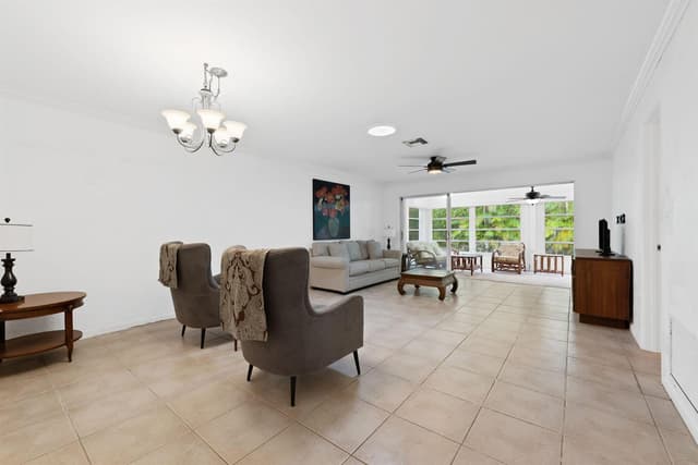 143 SE 7th Street, Deerfield Beach FL 33441 - Deerfield Beach, FL - Photo 3