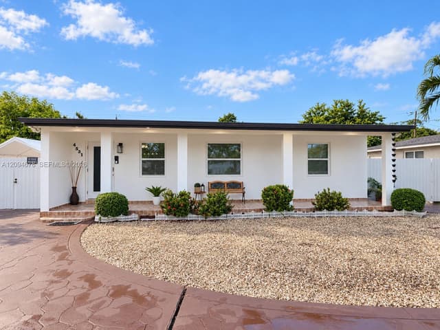4531 SW 98th Ct, Miami FL 33165 - Miami, FL - Photo 2