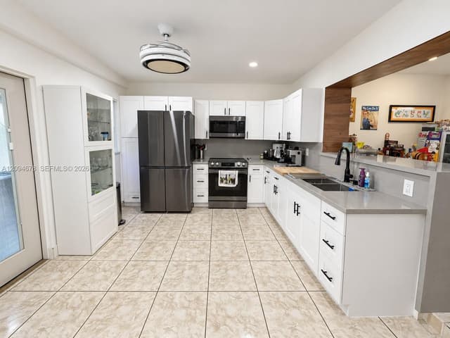4531 SW 98th Ct, Miami FL 33165 - Miami, FL - Photo 7