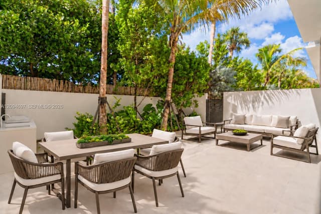 2200 Brickell Ave, Miami FL 33143 - Miami, FL - Photo 2