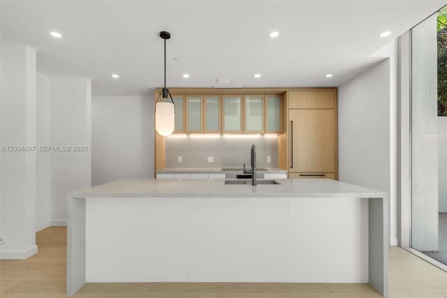 2200 Brickell Ave, Miami FL 33143 - Miami, FL - Photo 5