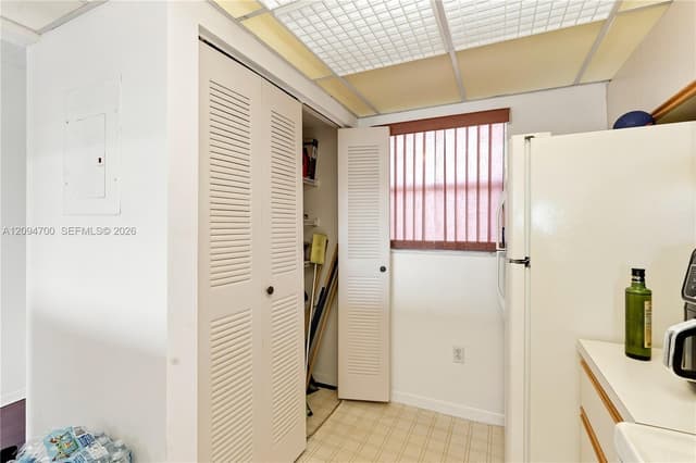 10253 NW 9th St Cir # 6, Miami FL 33172 - Miami, FL - Photo 5