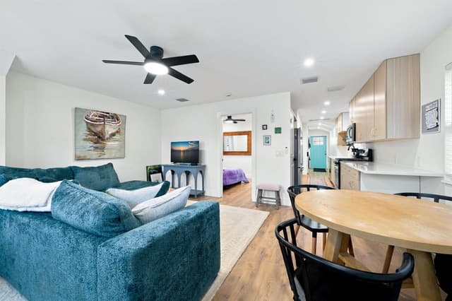 227 S E Street, FL 33460 - Photo 4