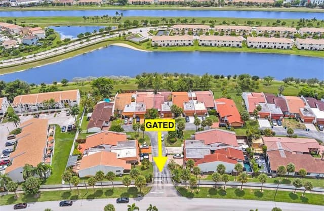 616 NE 195th St, Miami FL 33179 - Miami, FL - Photo 2