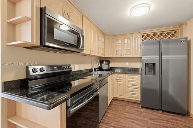 3675 N Country Club Dr # 204, Aventura FL 33180 - Aventura, FL - Photo 7