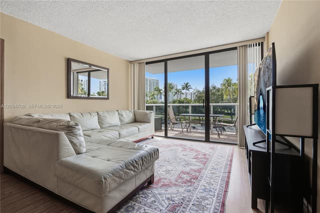 3675 N Country Club Dr # 204, Aventura FL 33180 - Aventura, FL - Photo 3