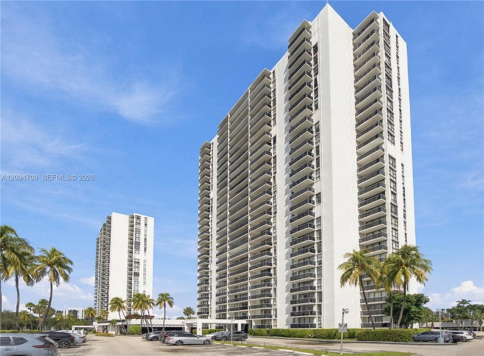 3675 N Country Club Dr # 204, Aventura FL 33180 - Aventura, FL - Photo 1