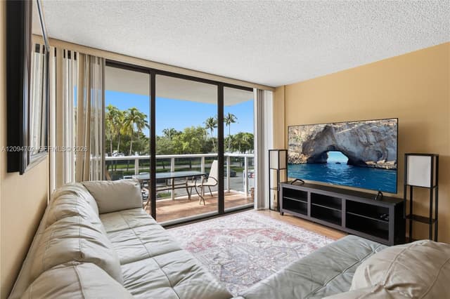 3675 N Country Club Dr # 204, Aventura FL 33180 - Aventura, FL - Photo 5