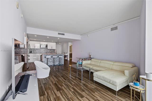 1900 N Bayshore Dr # 3604, Miami FL 33132 - Miami, FL - Photo 5