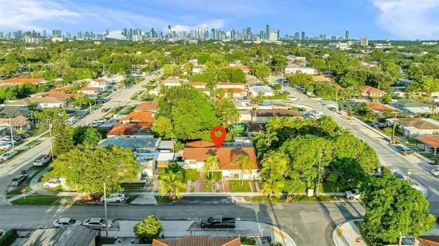 445 SW 36th Ave, Miami FL 33135 - Miami, FL - Photo 2