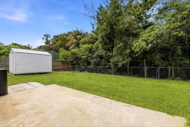 15409 Los Angeles Drive, Loxahatchee FL 33470 - Loxahatchee, FL - Photo 7