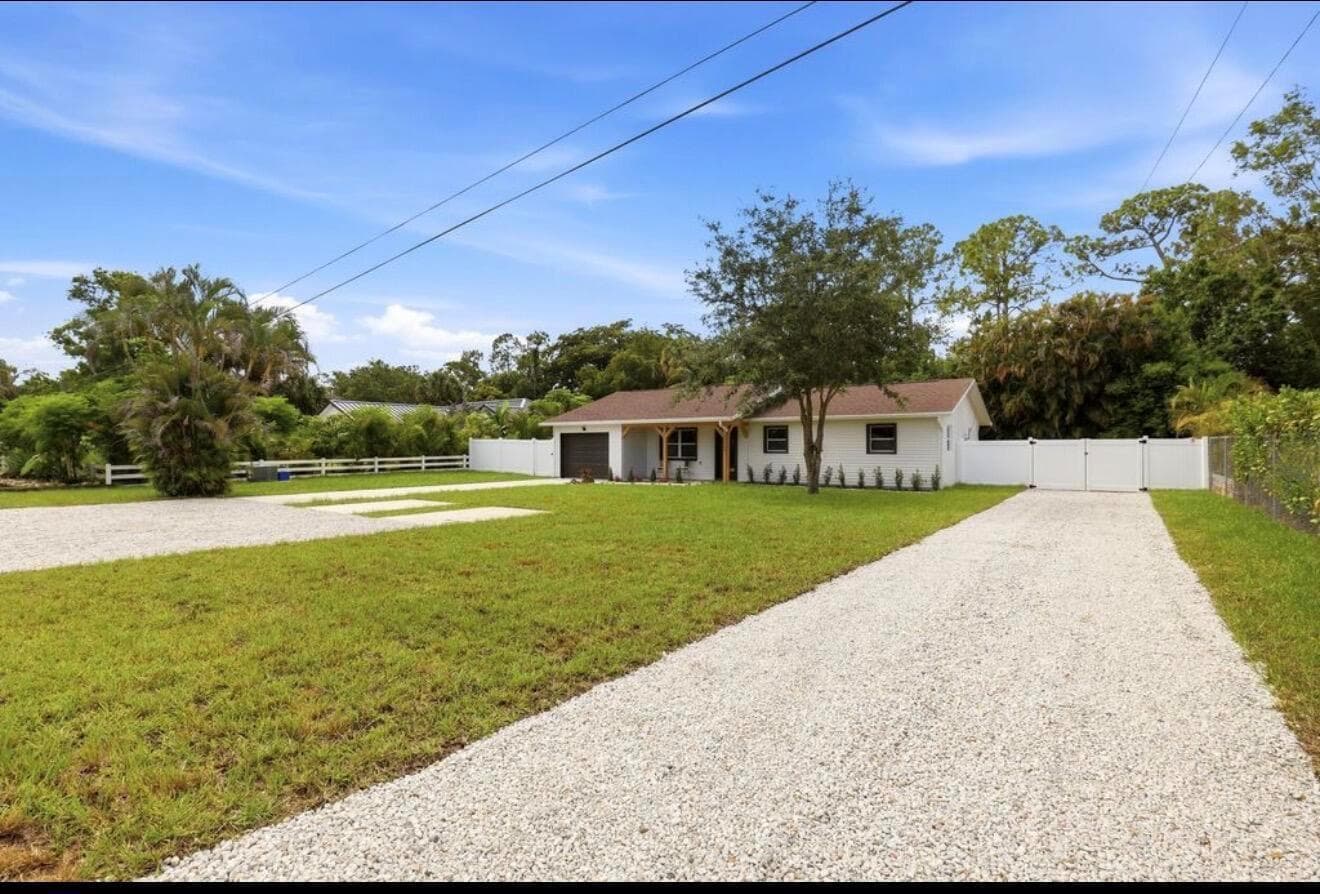15409 Los Angeles Drive, Loxahatchee FL 33470