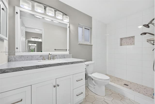 10403 NW 80th Ct, Tamarac FL 33321 - Tamarac, FL - Photo 7