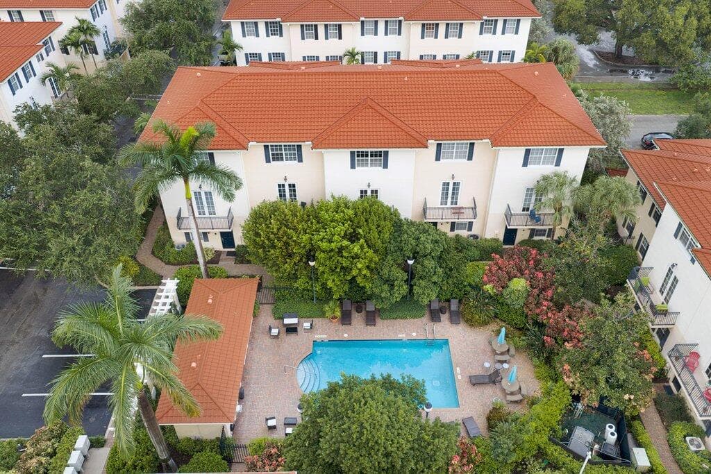2502 N DIXIE Highway # 39, FL 33460 - Photo 1