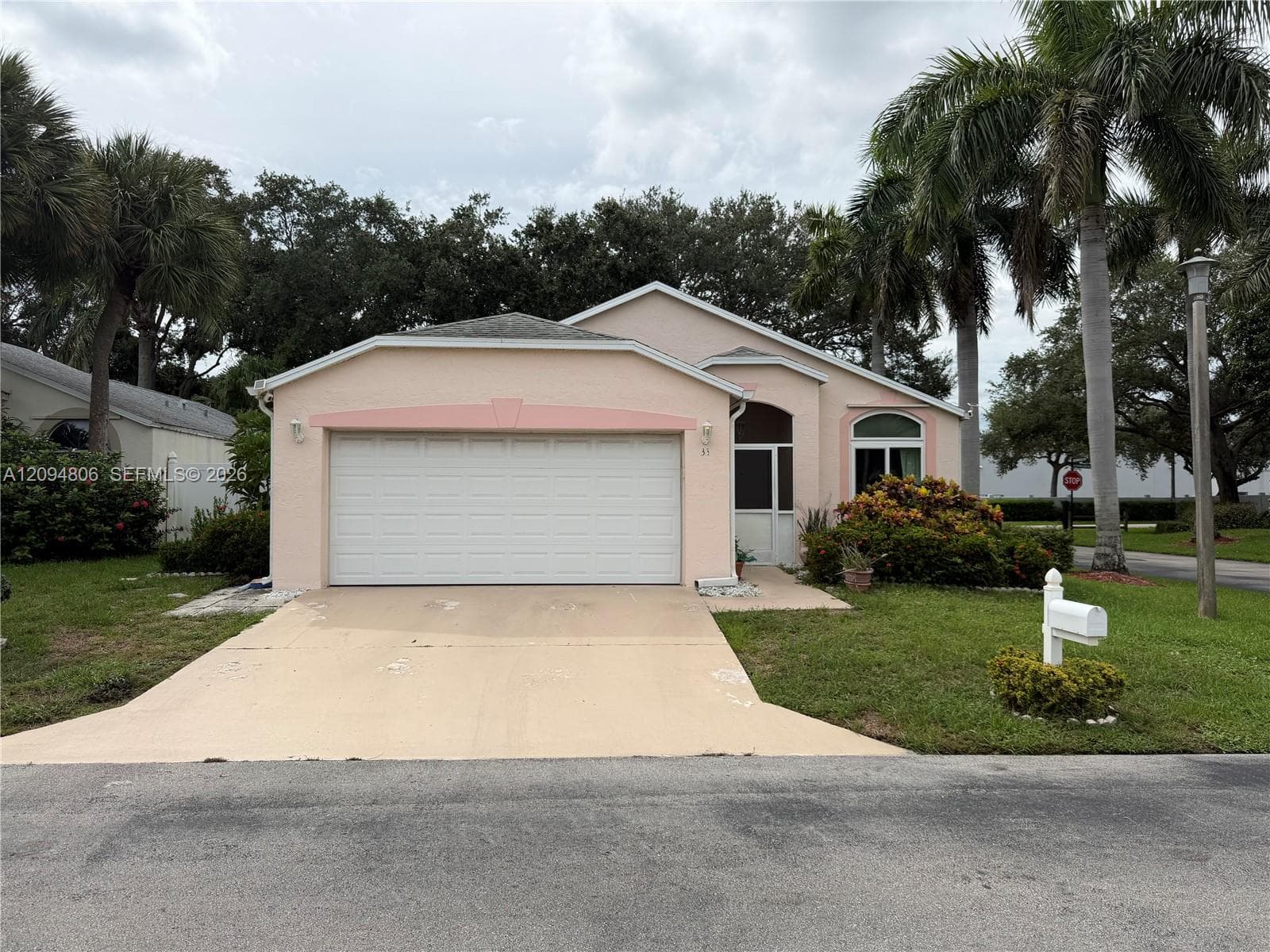 33 Bentwater Cir, Boynton Beach FL 33426 - Boynton Beach, FL - Photo 1