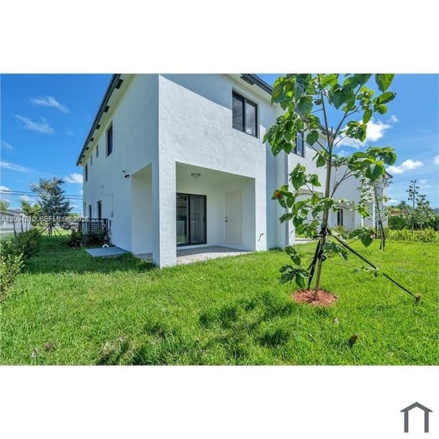 1231-1233 NW 9 Avenue, Florida City FL 33034 - Florida City, FL - Photo 2