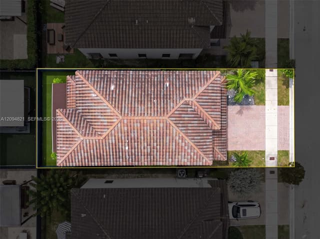 3226 W 97th St, Hialeah FL 33018 - Hialeah, FL - Photo 2