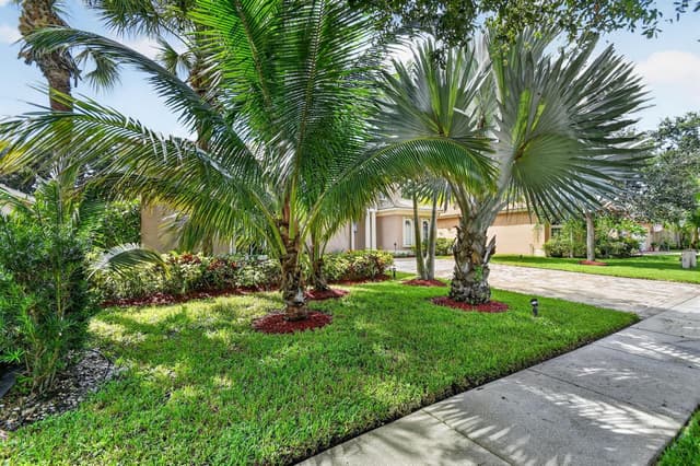 6039 WALNUT HILL Drive, Lake Worth FL 33467 - Lake Worth, FL - Photo 4