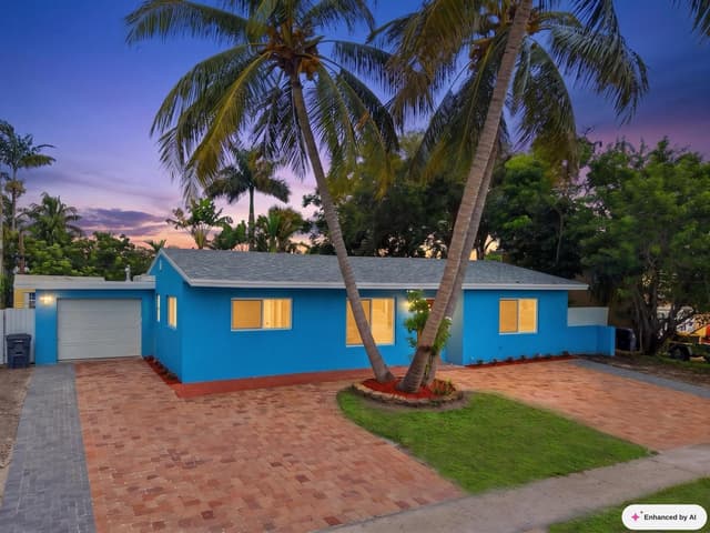 1421 Crest Drive, Lake Worth FL 33461 - Lake Worth, FL - Photo 2