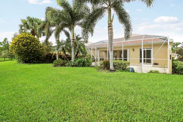 4718 Dovehill Drive, Palm Beach Gardens FL 33418 - Palm Beach Gardens, FL - Photo 4