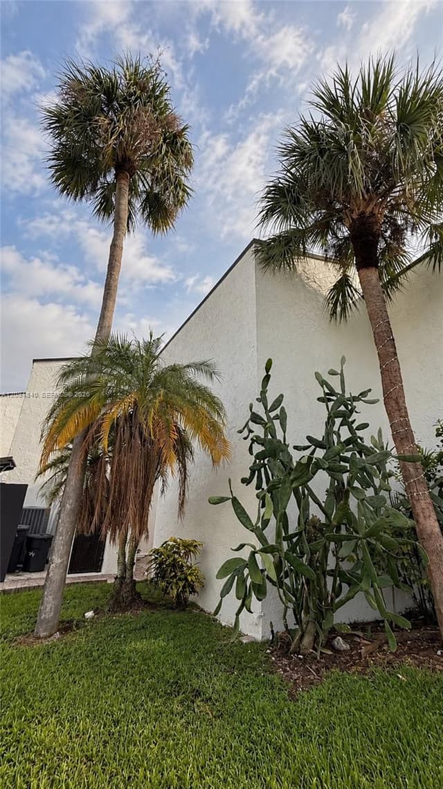 9195 Fontainebleau Blvd # 4, Miami FL 33172 - Miami, FL - Photo 3