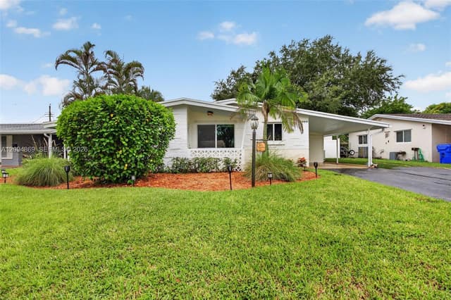 6520 Coolidge St, Hollywood FL 33024 - Hollywood, FL - Photo 2