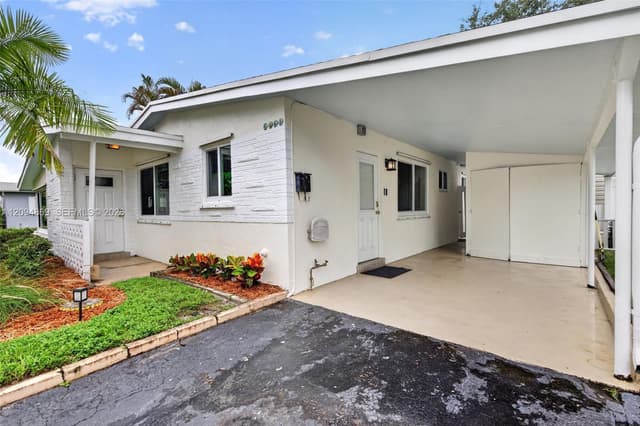 6520 Coolidge St, Hollywood FL 33024 - Hollywood, FL - Photo 5