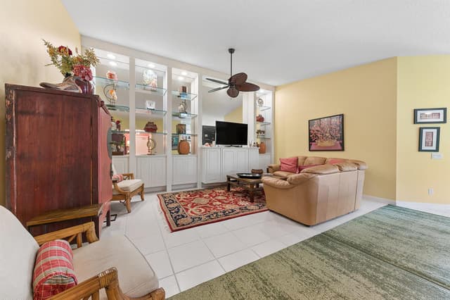 7910 Pine Island Way, West Palm Beach FL 33411 - West Palm Beach, FL - Photo 6