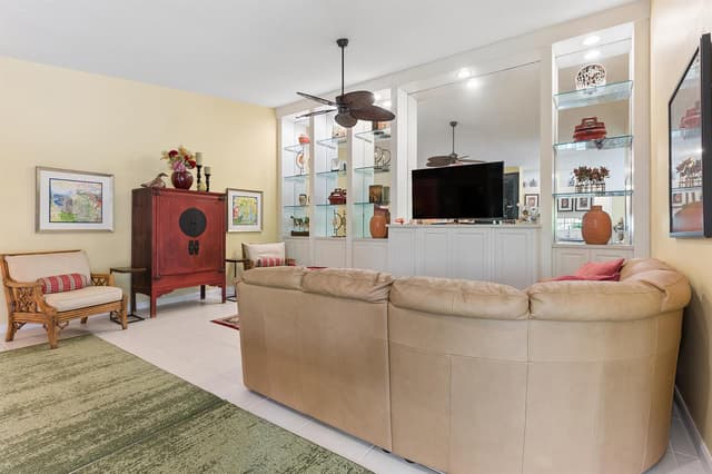 7910 Pine Island Way, West Palm Beach FL 33411 - West Palm Beach, FL - Photo 7