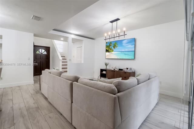 8402 SW 208th St, Cutler Bay FL 33189 - Cutler Bay, FL - Photo 6