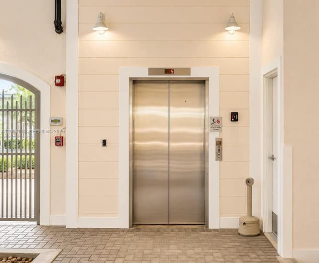 1931 NE 2nd St # 405, Deerfield Beach FL 33441 - Deerfield Beach, FL - Photo 6