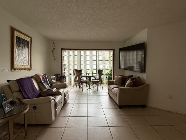 9715 Hammocks Blvd # 102, Miami FL 33196 - Miami, FL - Photo 2