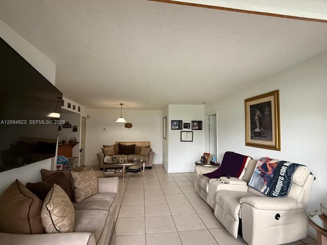 9715 Hammocks Blvd # 102, Miami FL 33196 - Miami, FL - Photo 3