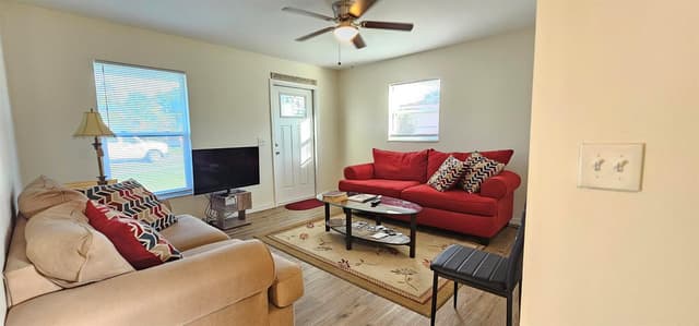 323 SEMINOLE Court, Pahokee FL 33476 - Pahokee, FL - Photo 4