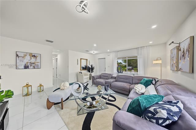 530 SW 7th Ave, Homestead FL 33030 - Homestead, FL - Photo 3