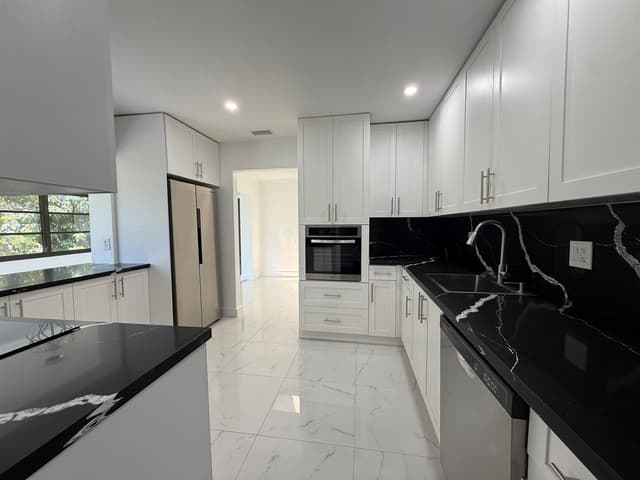 9405 NW 74TH, Tamarac FL 33321 - Tamarac, FL - Photo 6