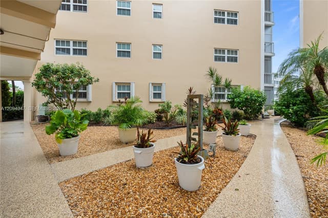 145 Atlantis Blvd # 101, Atlantis FL 33462 - Atlantis, FL - Photo 5