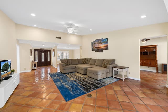 6760 HOLLANDAIRE Drive W, Boca Raton FL 33433 - Boca Raton, FL - Photo 3
