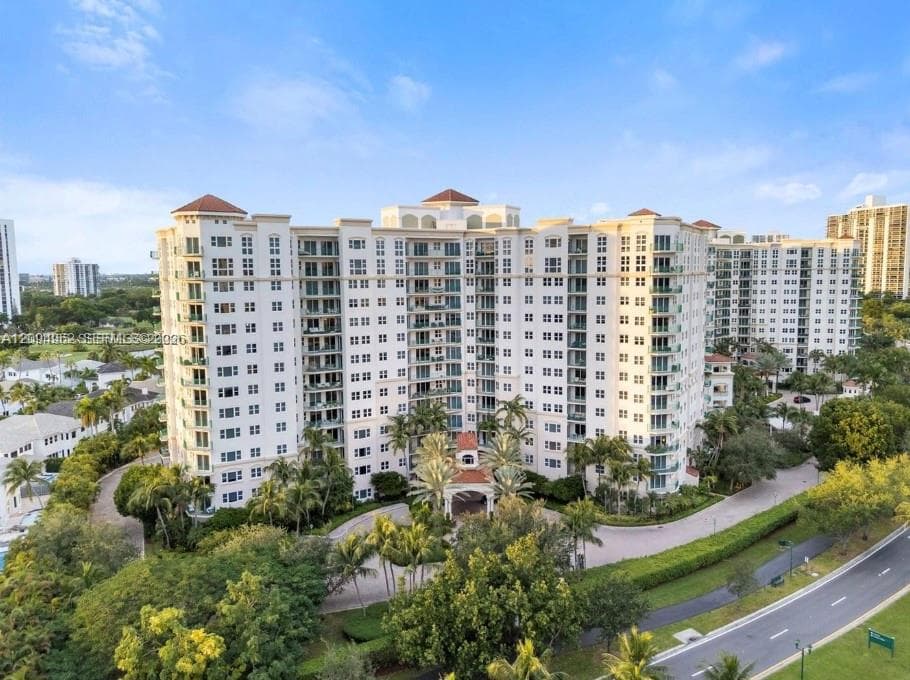 19900 E Country Club Dr # 1209, Aventura FL 33180 - Aventura, FL - Photo 1