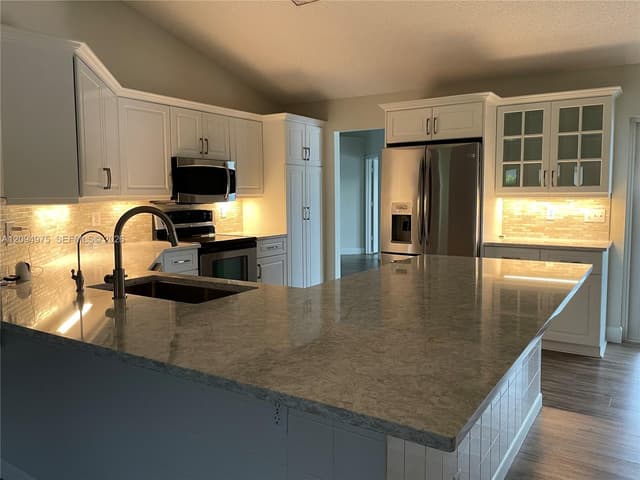 142 Van Gogh Way, Royal Palm Beach FL 33411 - Royal Palm Beach, FL - Photo 7