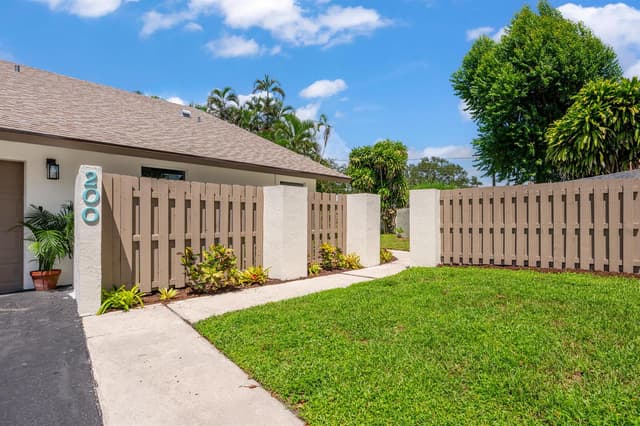 200 SW 29th Avenue, Delray Beach FL 33445 - Delray Beach, FL - Photo 3