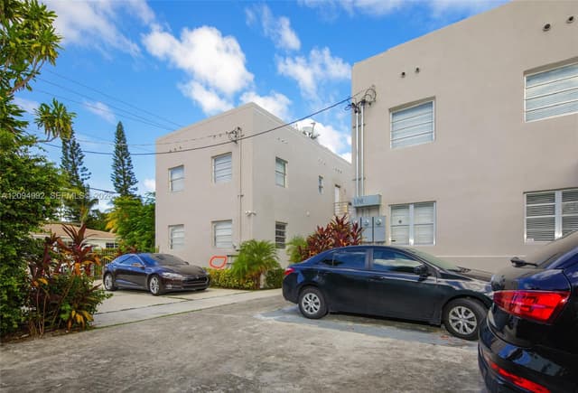 560 Michigan Ave, Miami Beach FL 33139 - Miami Beach, FL - Photo 3