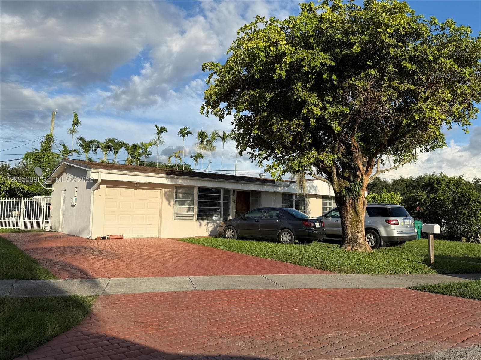 1821 SW 92nd Ct, Miami FL 33165 - Miami, FL - Photo 1