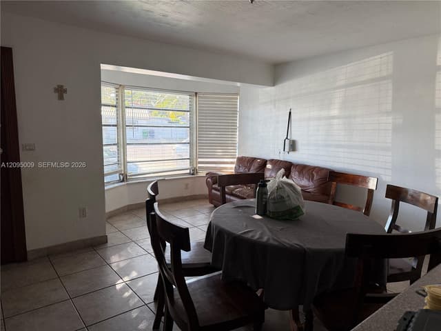 1821 SW 92nd Ct, Miami FL 33165 - Miami, FL - Photo 5