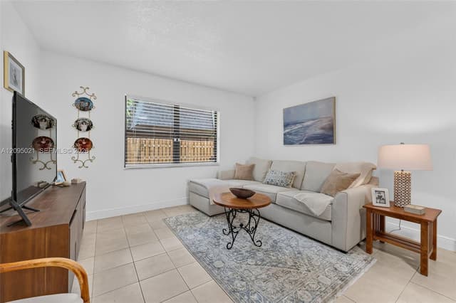 14285 SW 94th Cir Ln # 25, Miami FL 33186 - Miami, FL - Photo 2