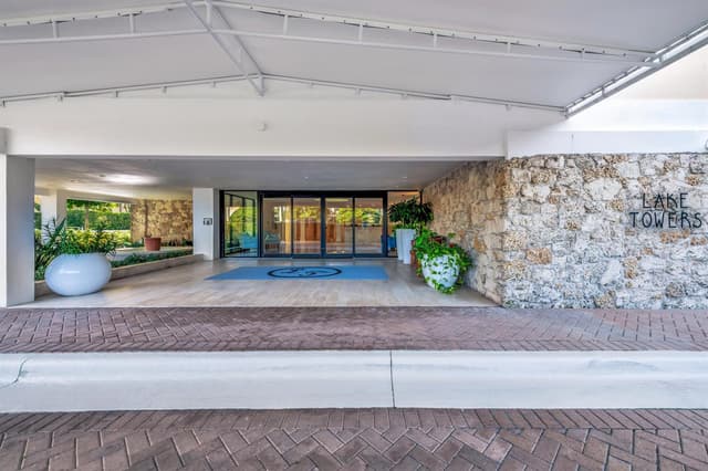 250 Bradley Place # 504, Palm Beach FL 33480 - Palm Beach, FL - Photo 6
