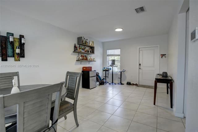565 NE 5th Pl, Florida City FL 33034 - Florida City, FL - Photo 6