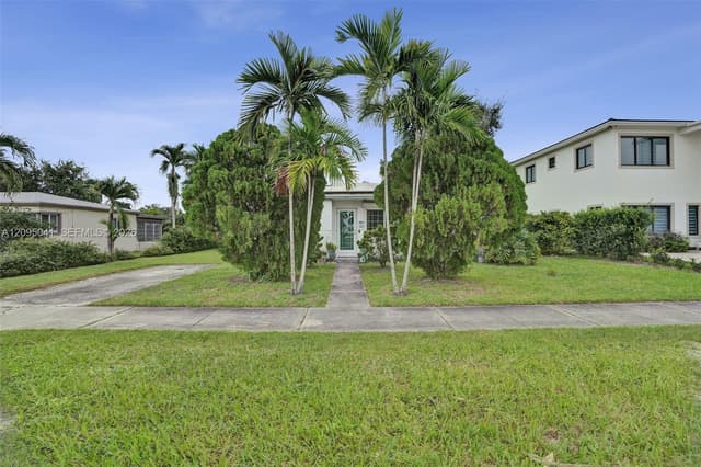 17401 NE 11th Ct, Miami FL 33162 - Miami, FL - Photo 4