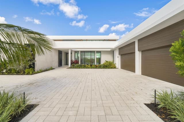 10951 Monte Rosa Drive, Palm Beach Gardens FL 33412 - Palm Beach Gardens, FL - Photo 2